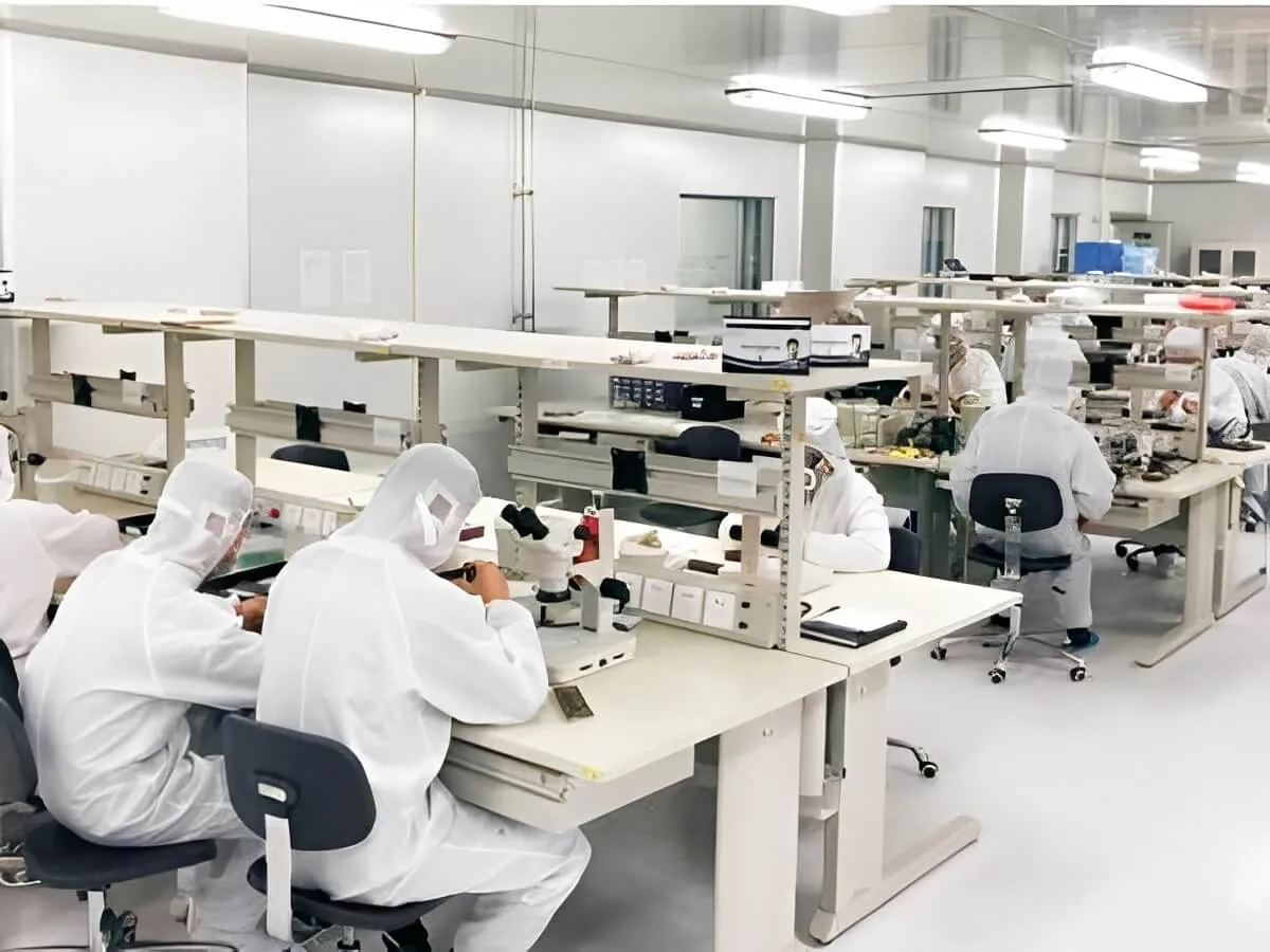 Línea de ensamblaje micro