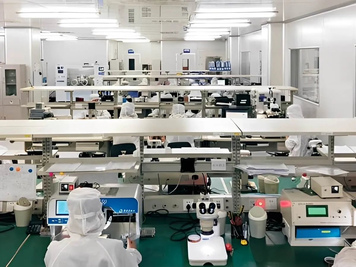 Línea de ensamblaje micro 2